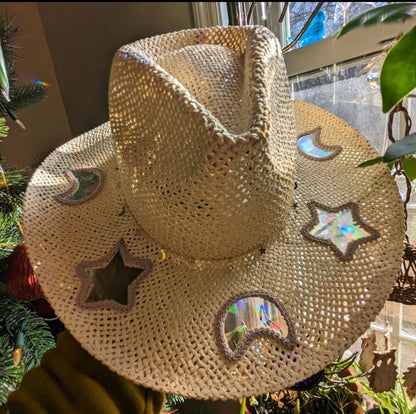 🏆Flash Sale⚡ 50K+ SOLD! Almost Gone-💥🔥Suncatcher Cowgirl Straw Prism Hat