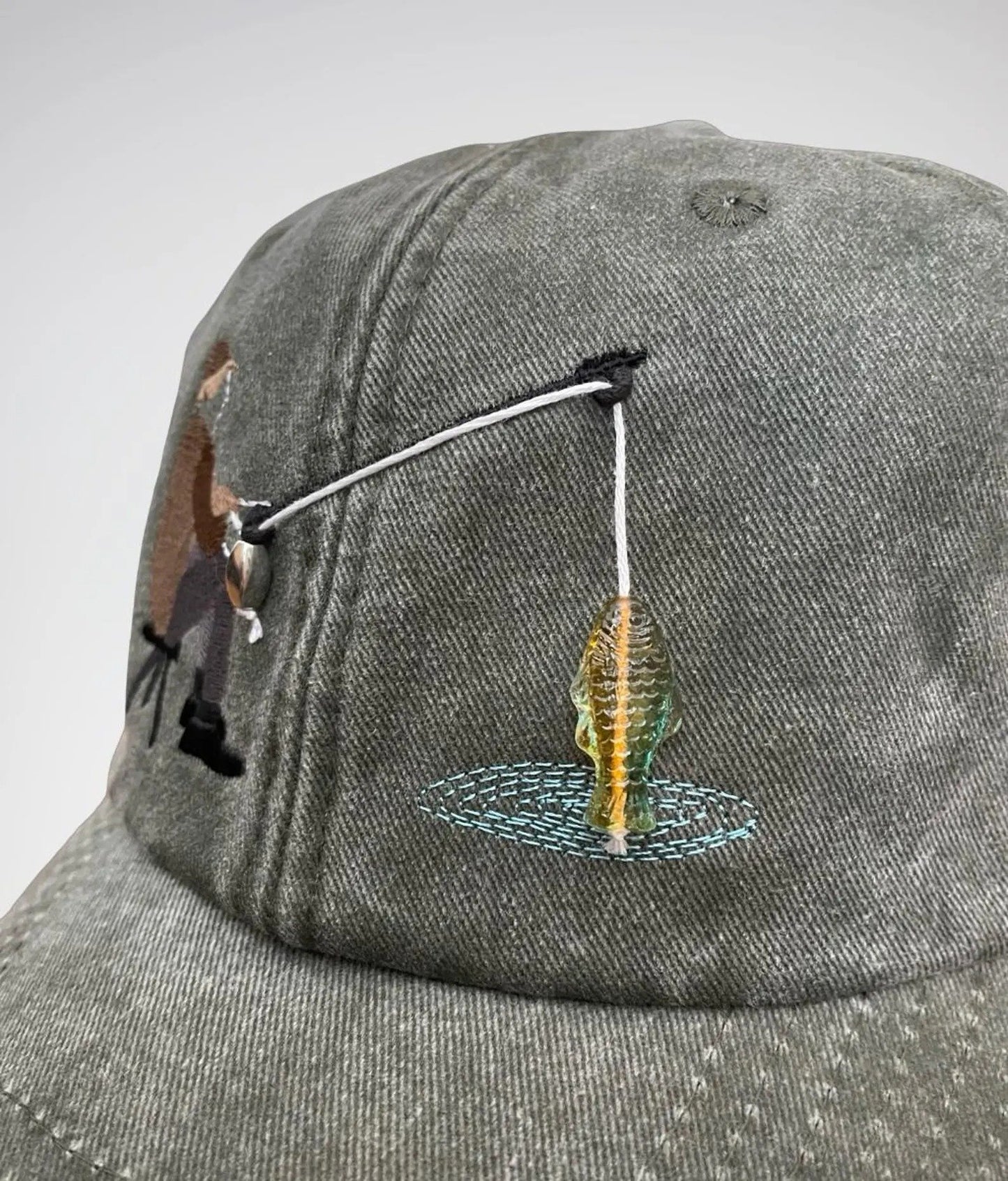 Embroidered Fisherman Hat with Pull-Up Glass Fish